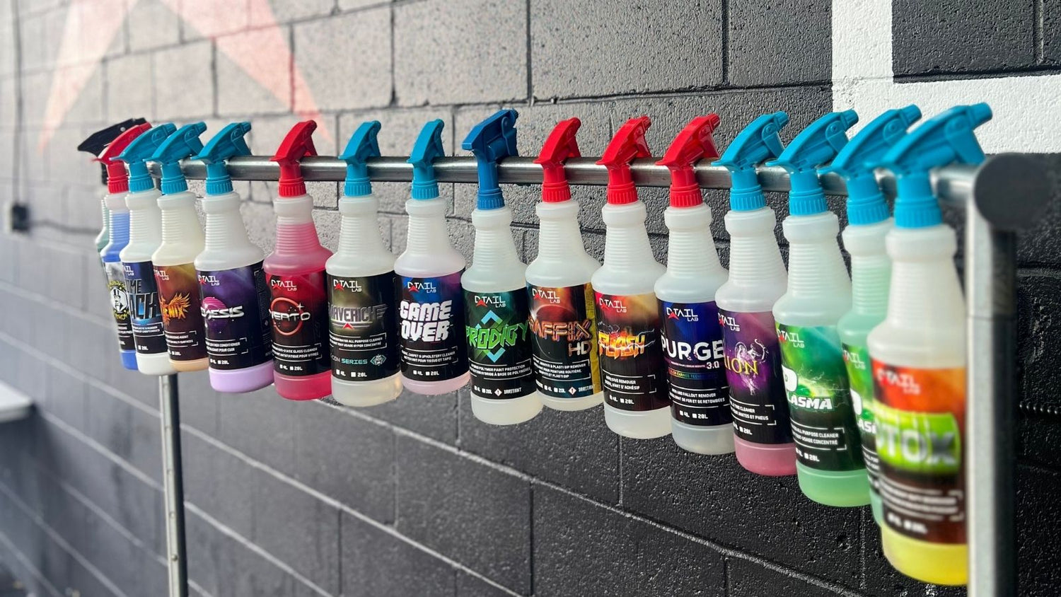 Blue vs. Red: Which Trigger Sprayer Belongs on Your Detailing Cart?