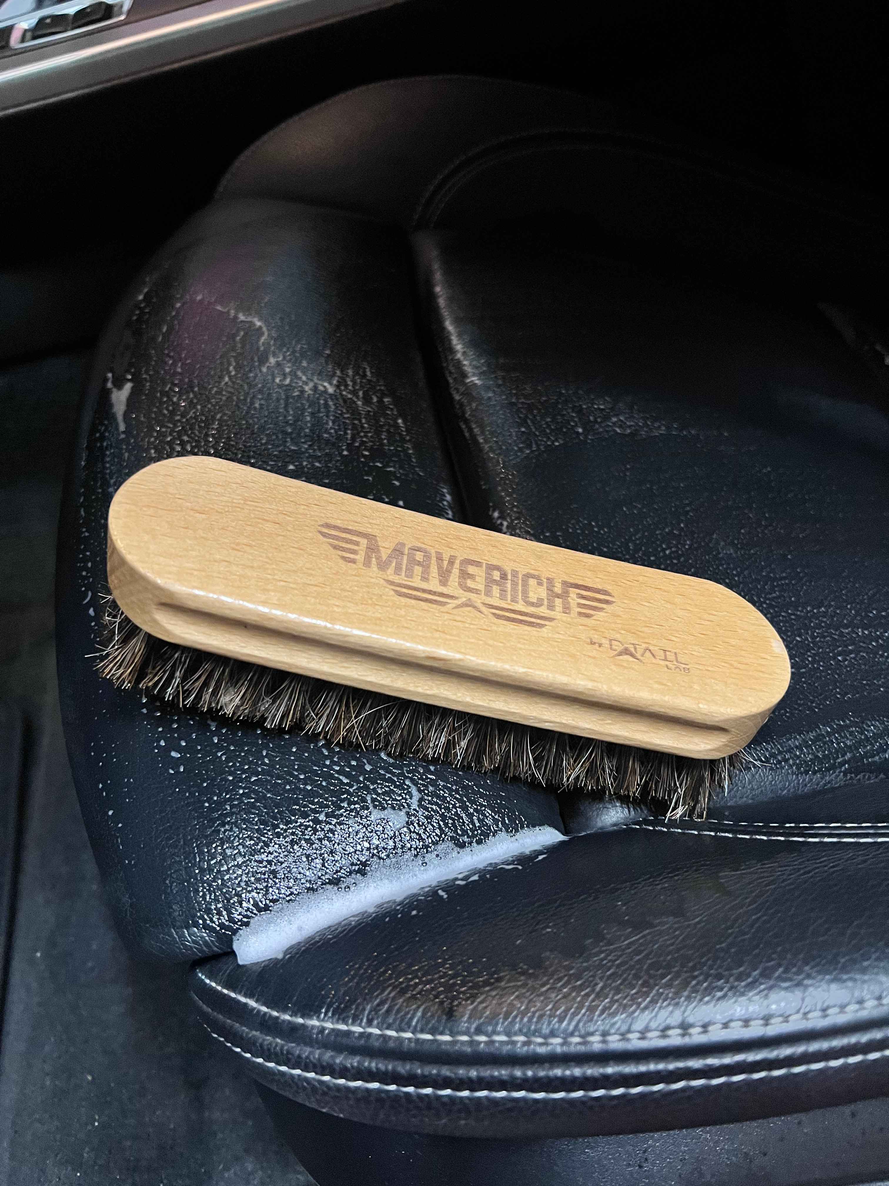 MAVERICK Horsehair Brush for Leather, Suede & Alcantara